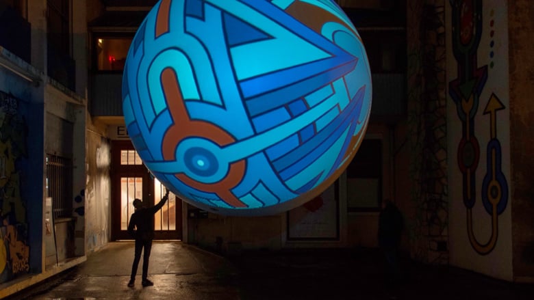 INSTALACION, ILUMINADO, FAMILIAR/REF.114